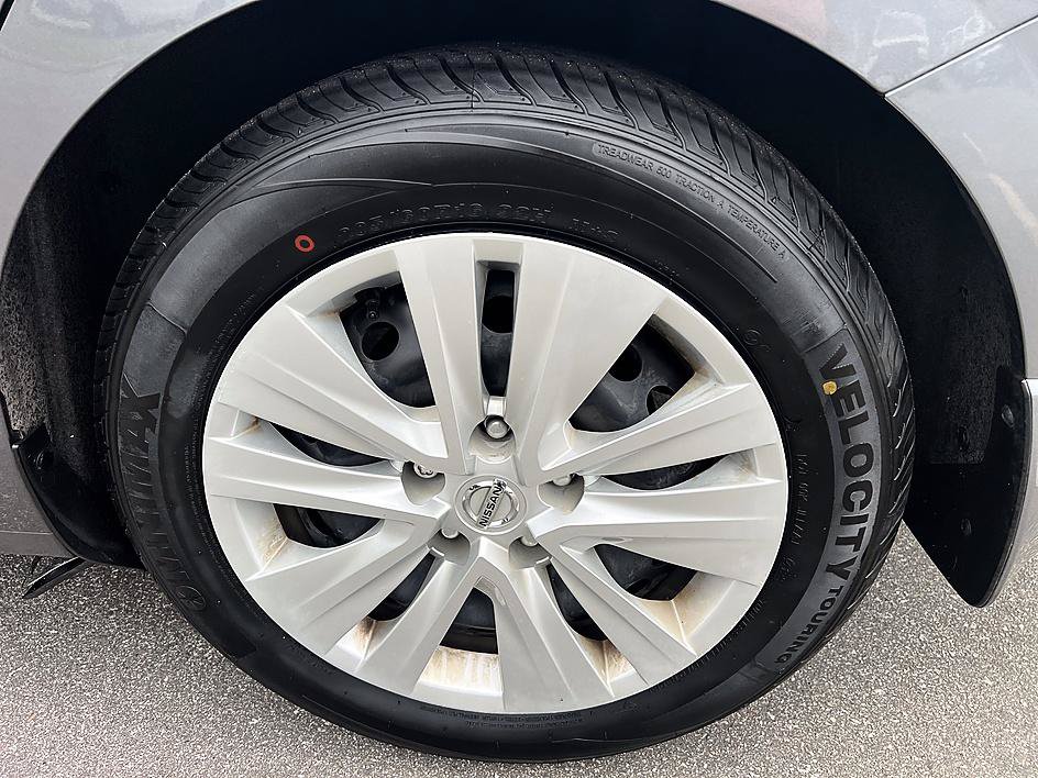 Certified 2023 Nissan Sentra S FWD image 10
