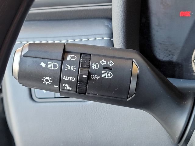 Used 2024 Lexus LX 600 4WD w/ Luxury Package image 32