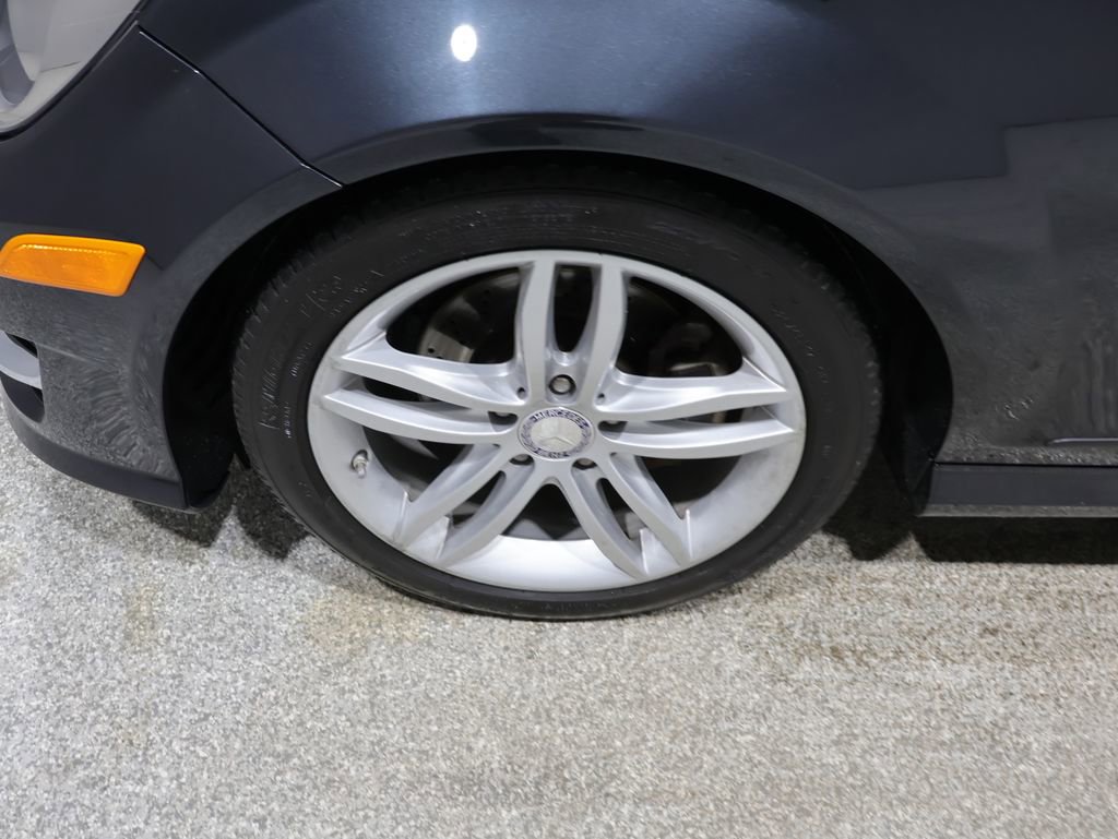 Used 2012 Mercedes-Benz C 300 4MATIC Sedan image 8