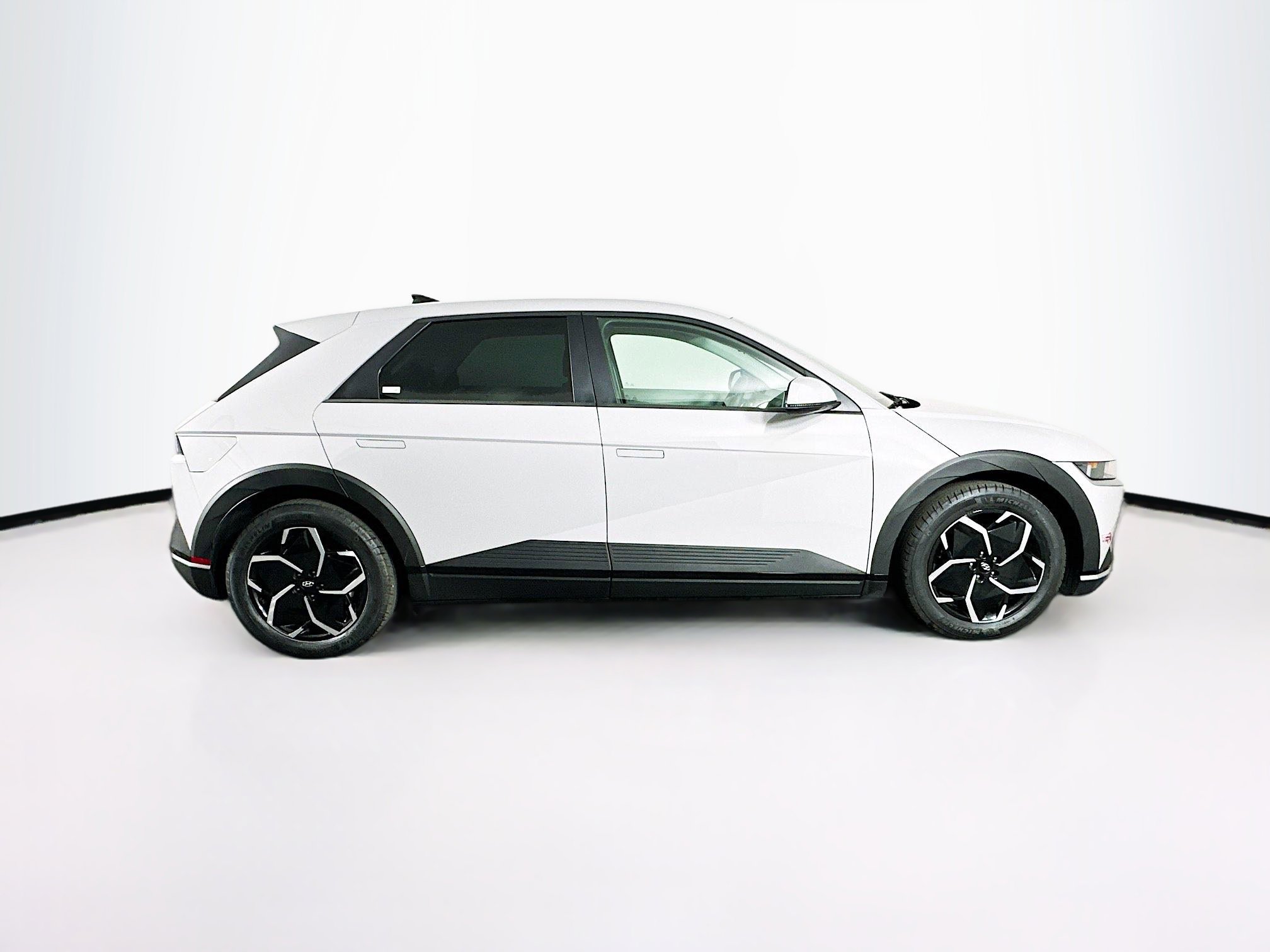 Used 2024 Hyundai Ioniq 5 SE RWD image 10