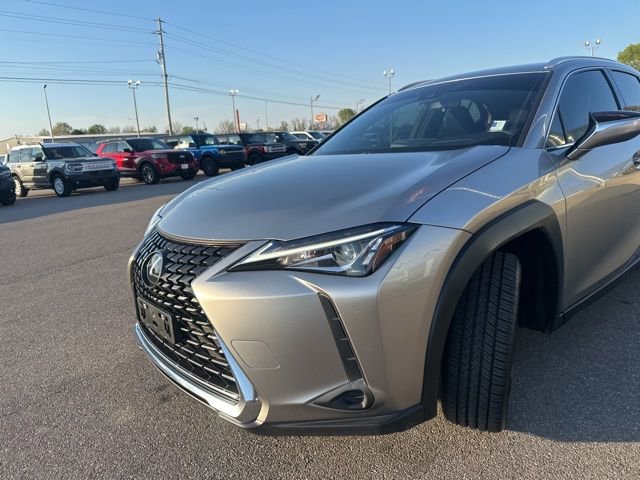 Used 2022 Lexus UX 200 FWD image 27