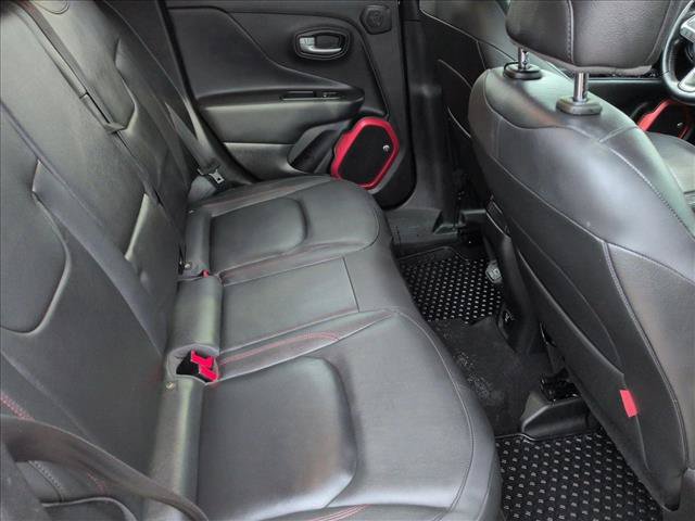 Used 2019 Jeep Renegade Trailhawk AWD/4WD image 19