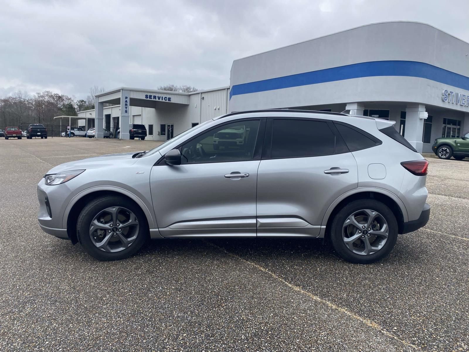 Used 2023 Ford Escape ST-Line image 4