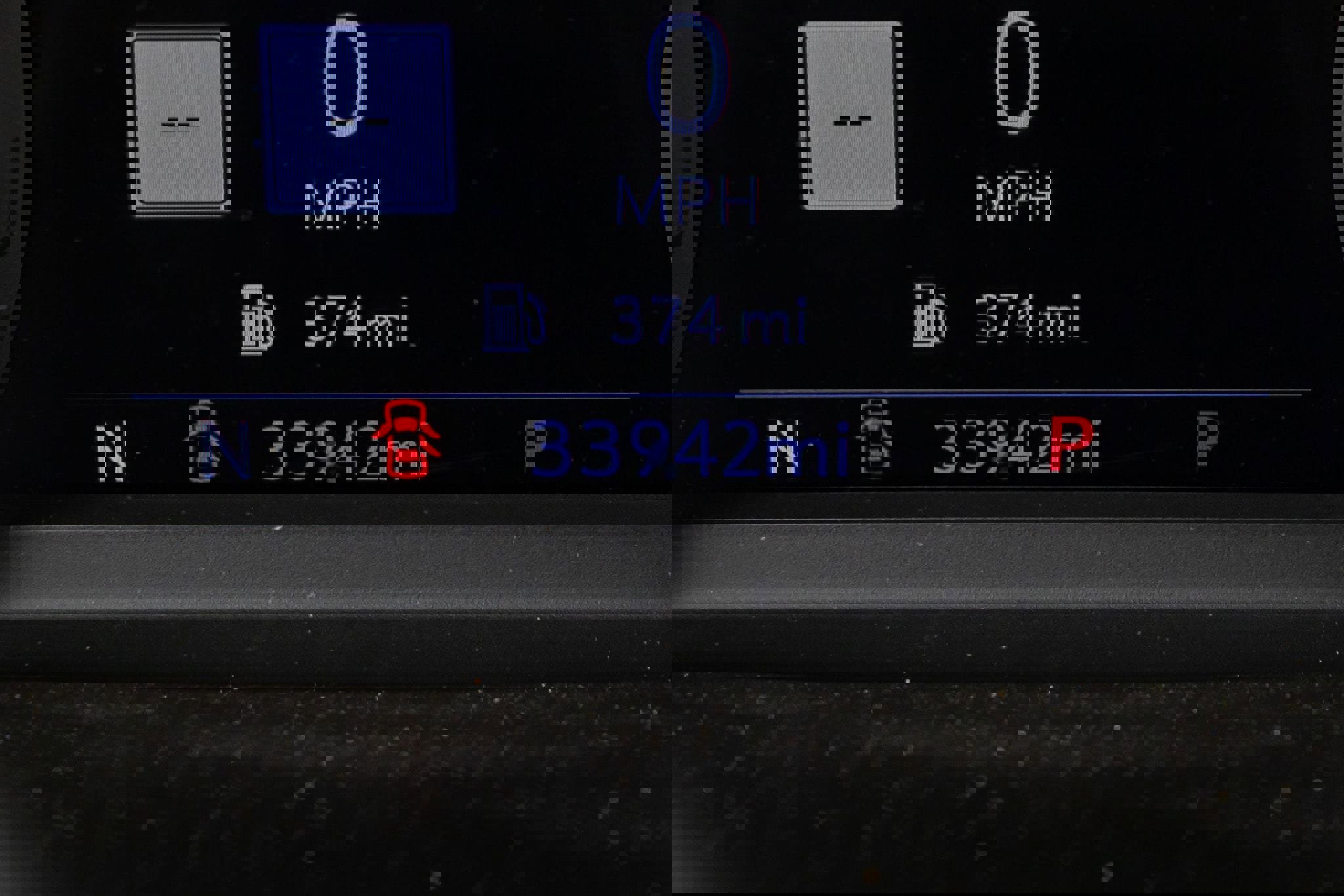 Used 2020 Chevrolet Silverado 2500 LTZ w/ LTZ Premium Package image 17