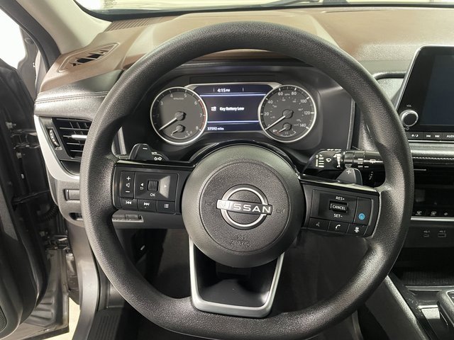 Used 2022 Nissan Rogue SV image 14