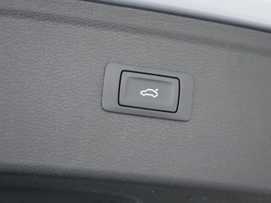 Used 2022 Audi Q5 2.0T Premium image 32