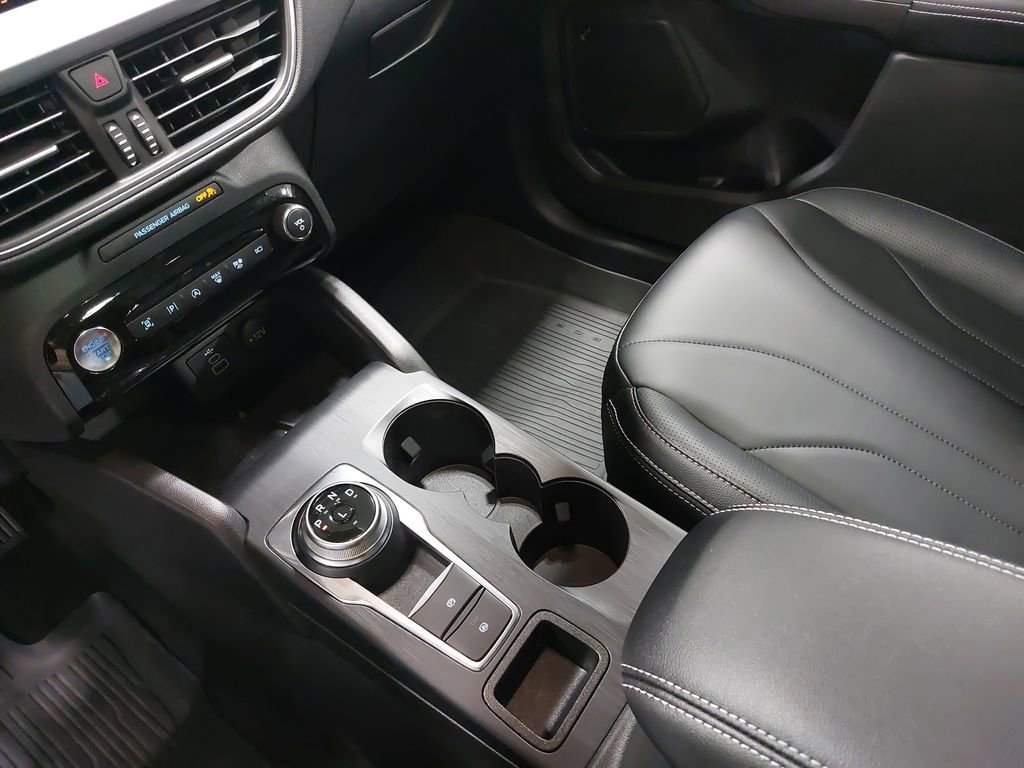 Used 2025 Ford Escape Platinum w/ Premium Technology Package image 49
