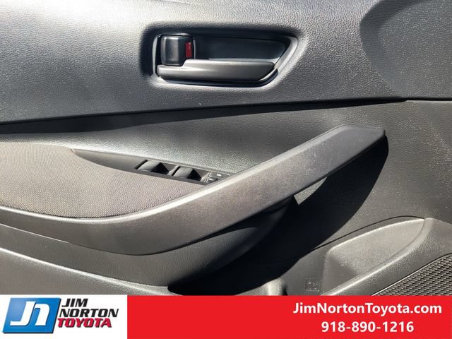 Used 2026 Toyota Corolla LE FWD image 23