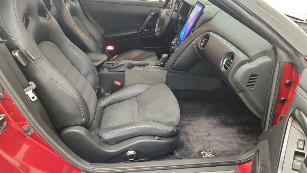 Used 2015 Nissan GT-R Premium AWD/4WD image 41