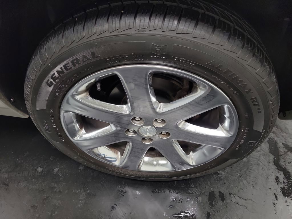 Used 2017 Buick Encore Premium w/ Experience Buick Package image 11