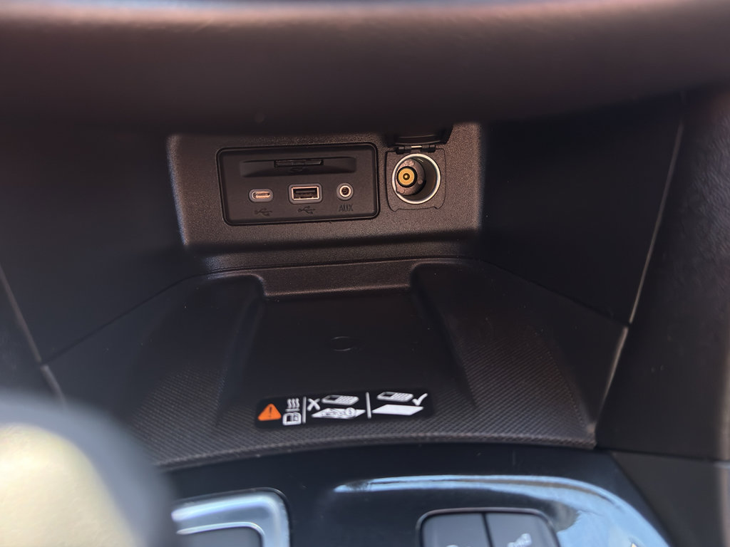 Used 2024 Chevrolet Equinox Premier AWD/4WD image 21