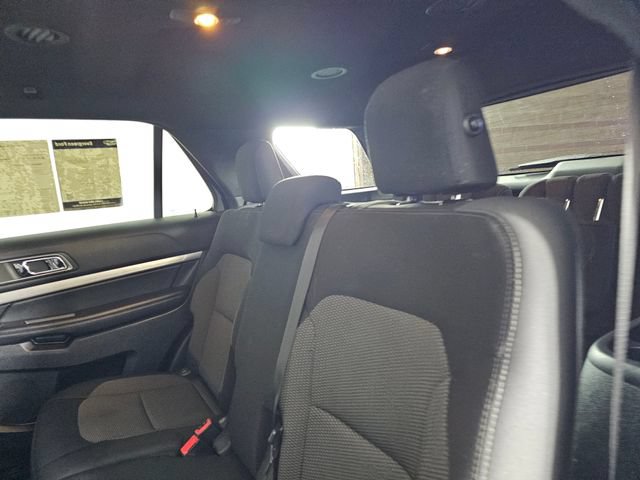Used 2019 Ford Explorer XLT w/ Equipment Group 201A AWD/4WD image 21