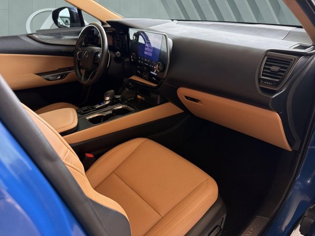 Certified 2025 Lexus NX 250 FWD w/ Towing Package (2000 Lbs) image 26