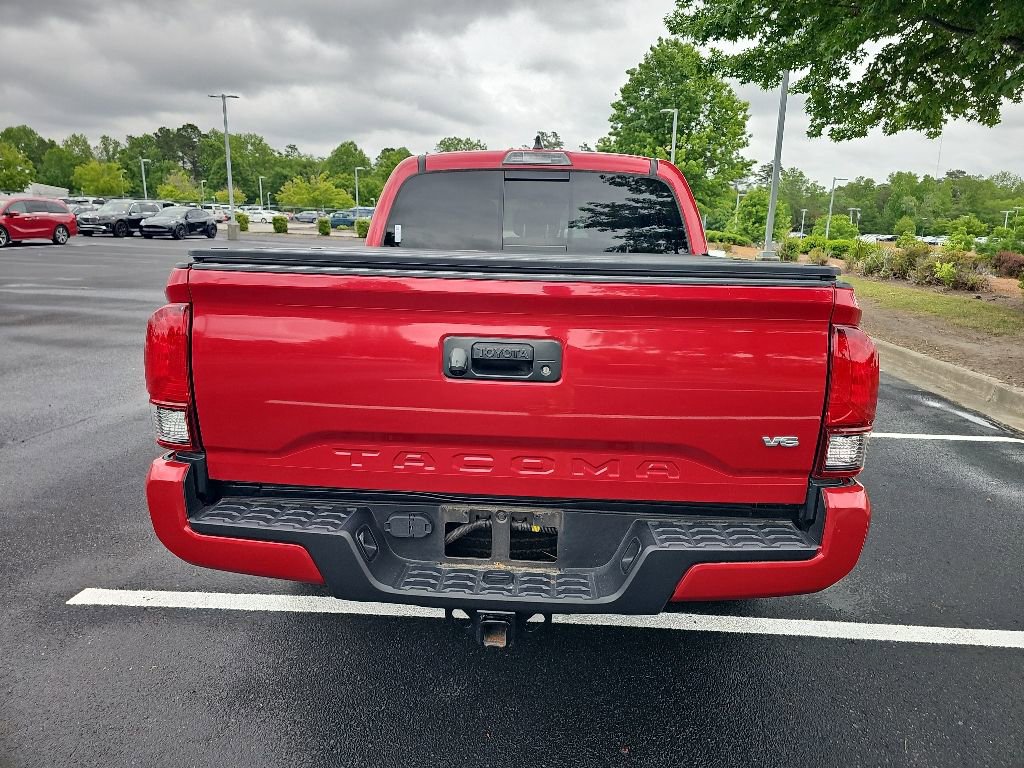 Used 2022 Toyota Tacoma SR5 w/ Technology Package RWD image 6