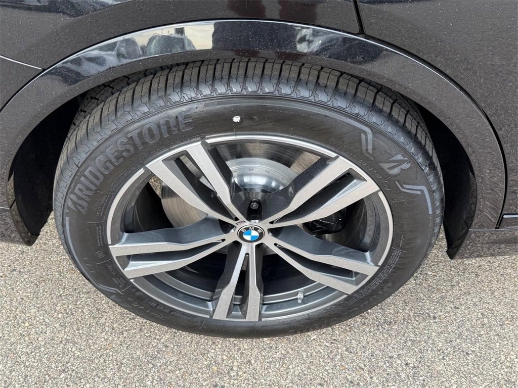 New 2026 BMW X7 M60i image 4
