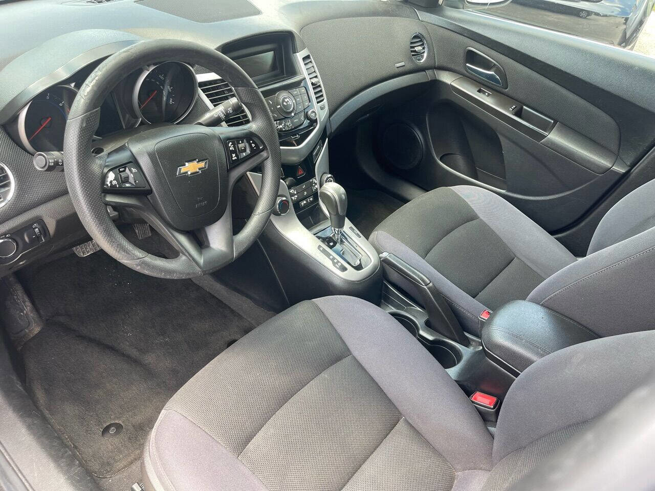 Used 2015 Chevrolet Cruze LT FWD image 8