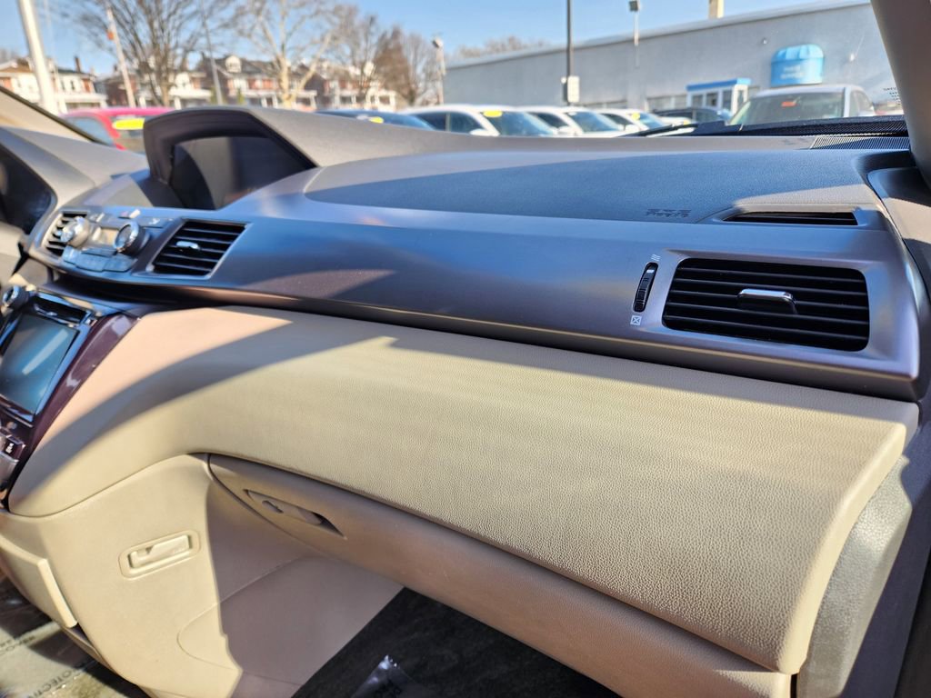 Used 2015 Honda Odyssey EX-L image 18
