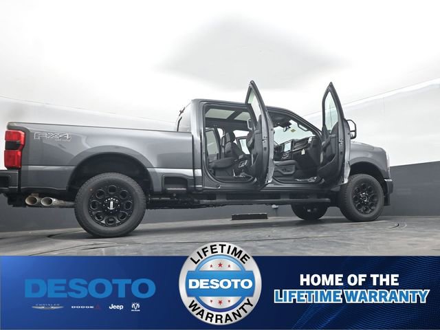 New 2026 Ford F250 Lariat w/ Black Appearance Package image 75