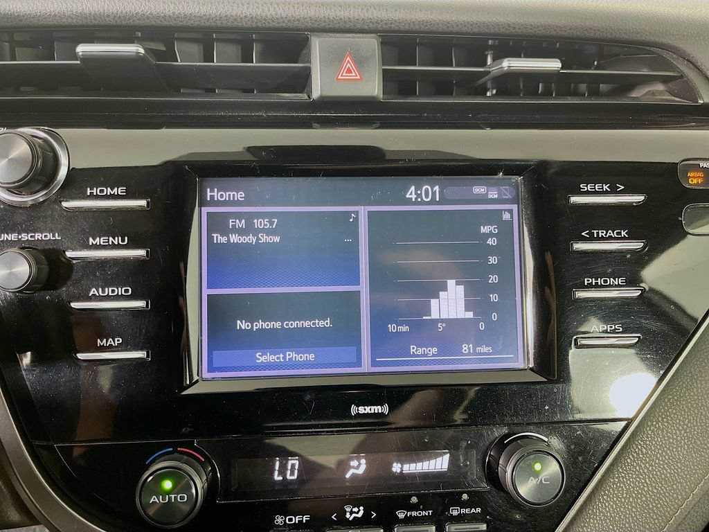 Used 2020 Toyota Camry SE FWD image 19
