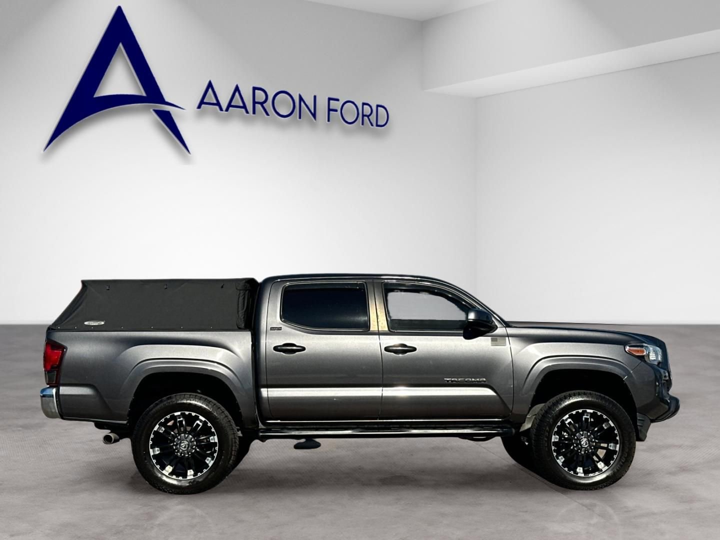Used 2019 Toyota Tacoma SR5 image 6