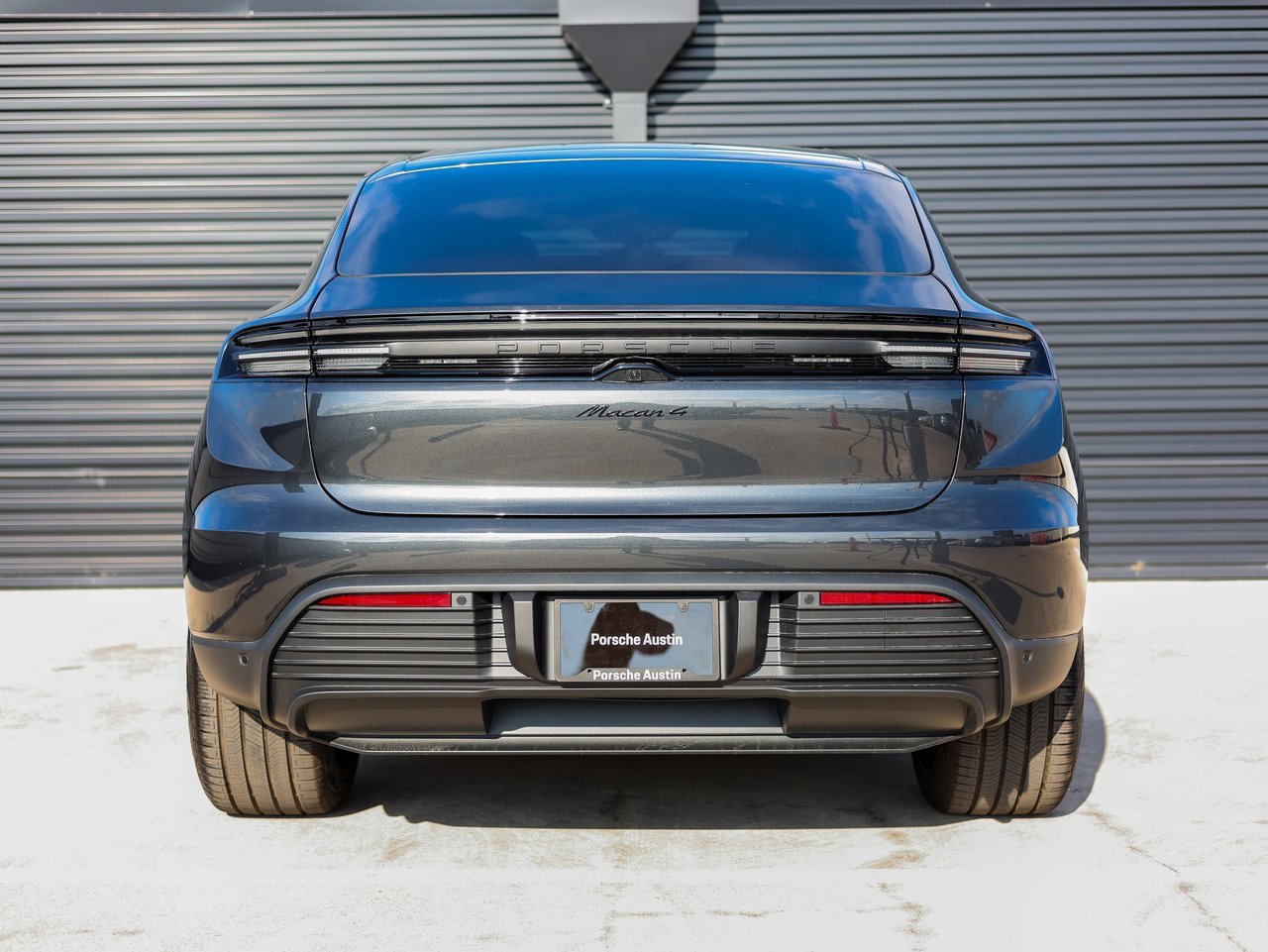New 2025 Porsche Macan 4 Electric image 6