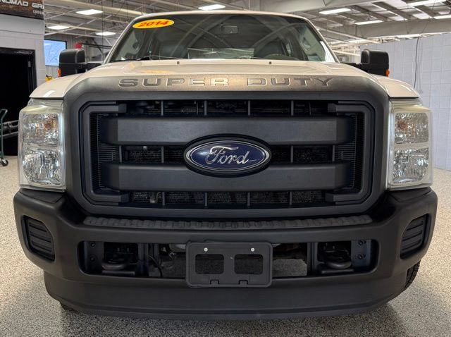 Used 2014 Ford F250 XL w/ Power Equipment Group AWD/4WD image 2