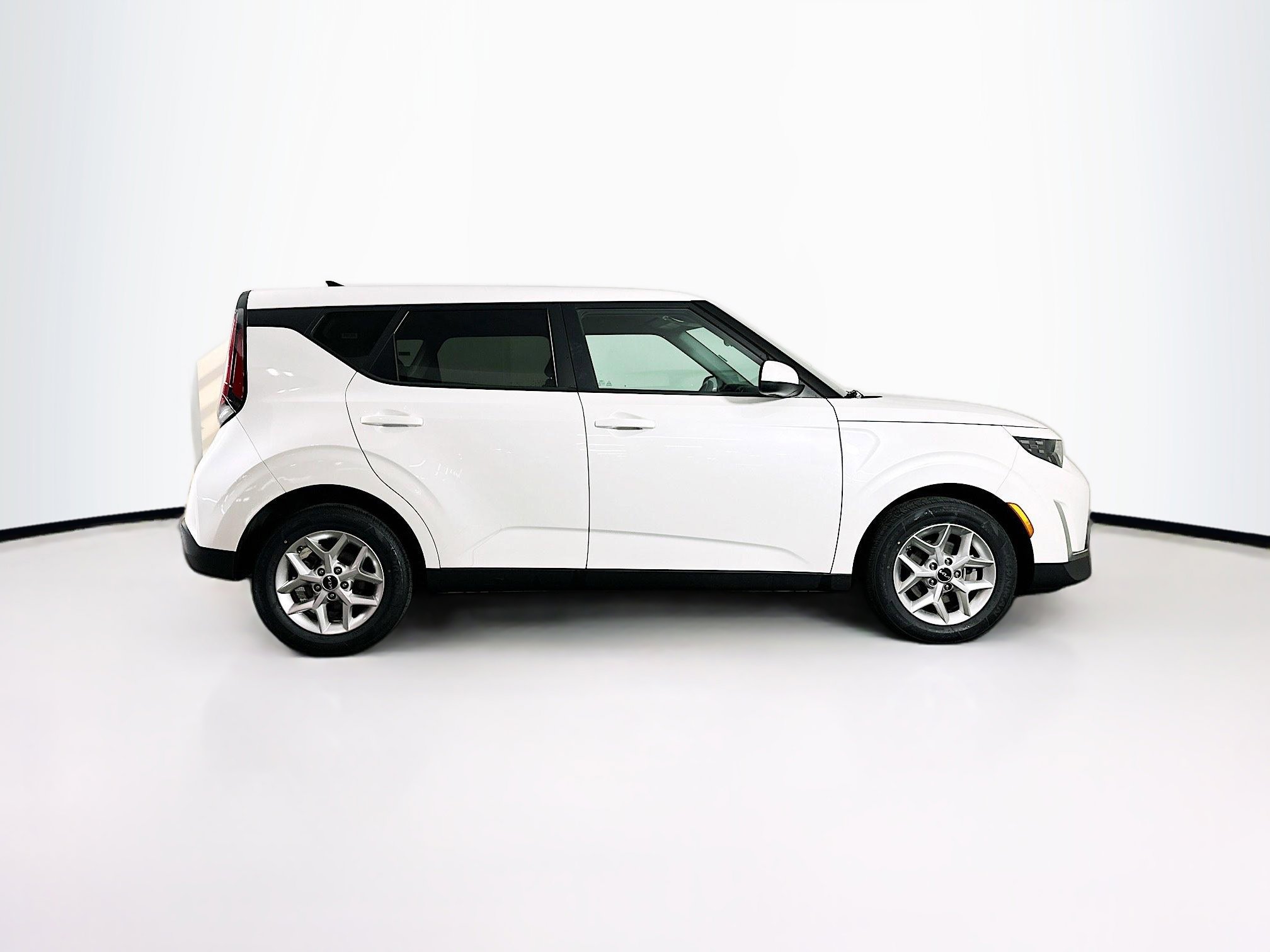 Used 2024 Kia Soul LX w/ Option Group 015 image 10