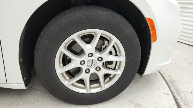 Used 2022 Chrysler Pacifica Touring-L image 9