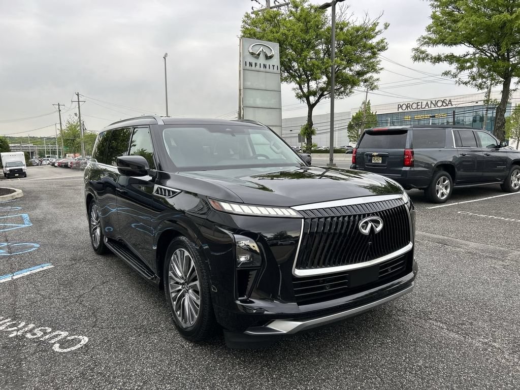 Certified 2025 INFINITI QX80 Sensory AWD/4WD image 2
