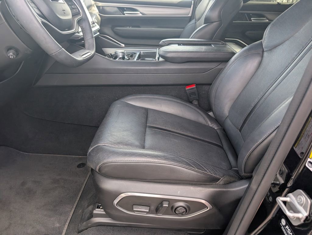 Used 2025 Jeep Wagoneer Series II w/ Convenience Group I image 13