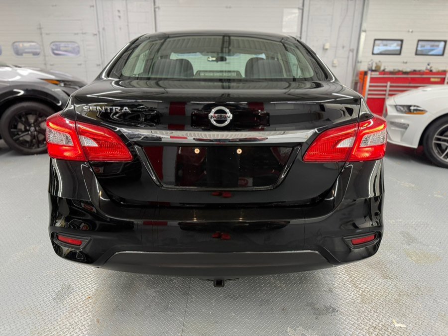 Used 2017 Nissan Sentra S image 9