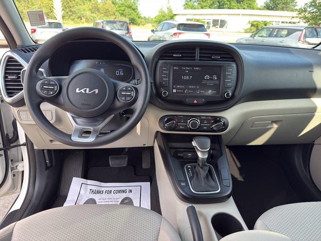 Used 2024 Kia Soul LX w/ Option Group 015 FWD image 20