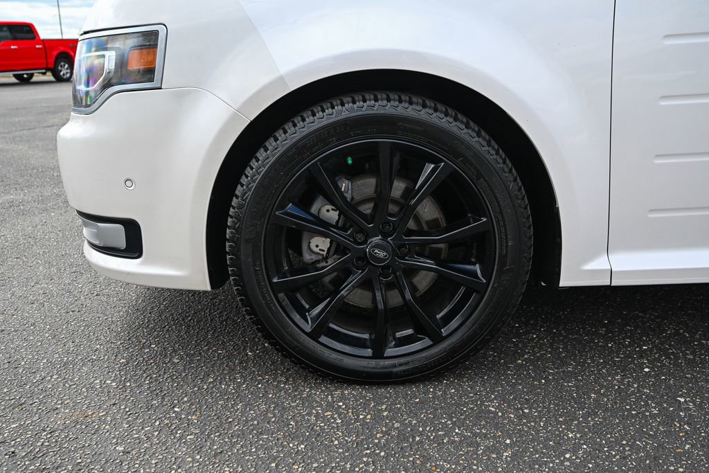 Used 2018 Ford Flex Limited w/ Equipment Group 303A AWD/4WD image 12