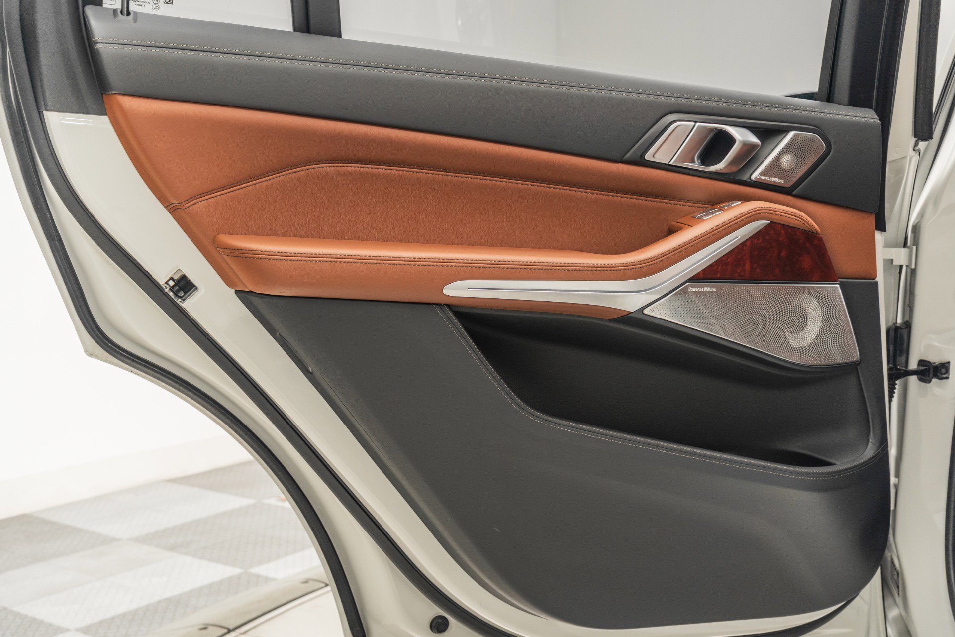 Used 2024 BMW ALPINA XB7 image 40