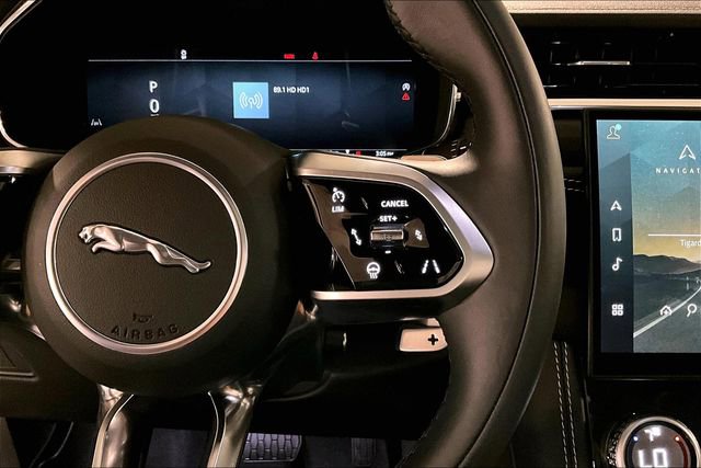 Certified 2025 Jaguar F-PACE R-Dynamic S image 21