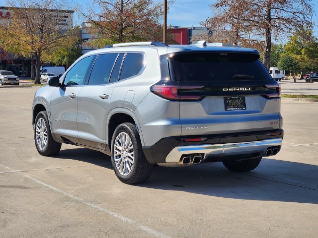 Used 2025 GMC Acadia Denali w/ Super Cruise Package FWD image 7