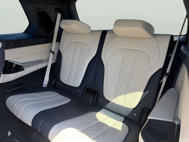 Used 2019 BMW X7 xDrive50i w/ Dynamic Handling Package image 10
