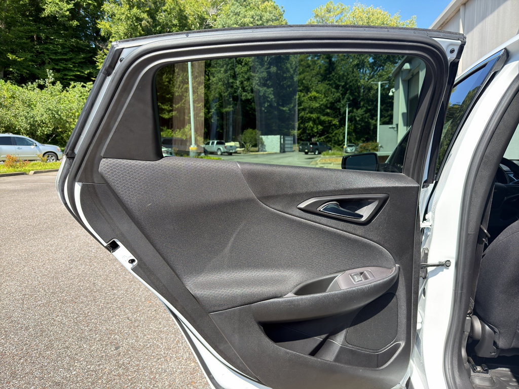 Used 2023 Chevrolet Malibu LS FWD image 12