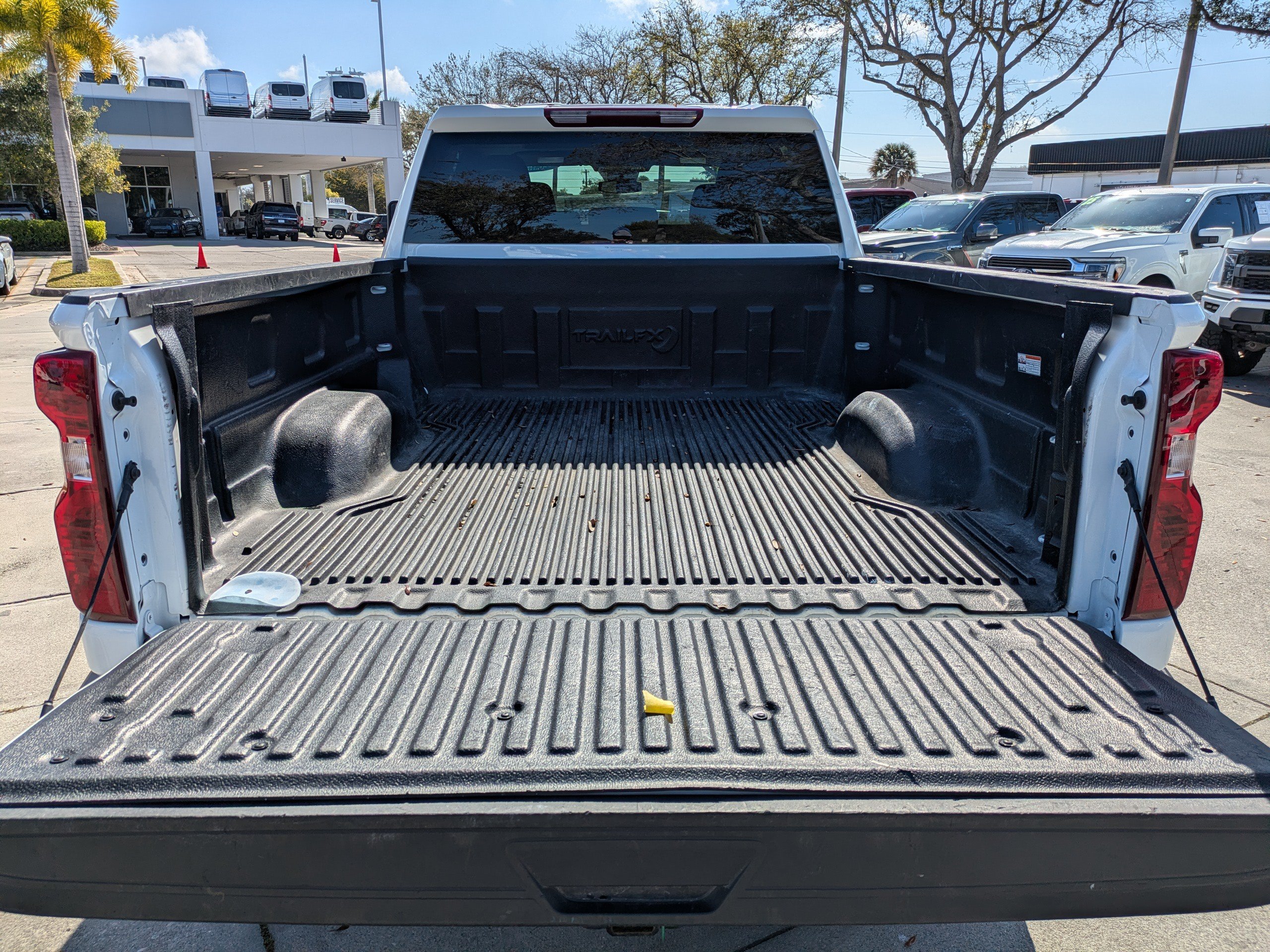 Used 2025 Chevrolet Silverado 2500 LT w/ Convenience Package AWD/4WD image 13