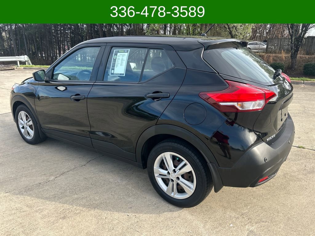 Used 2020 Nissan Kicks S FWD image 3