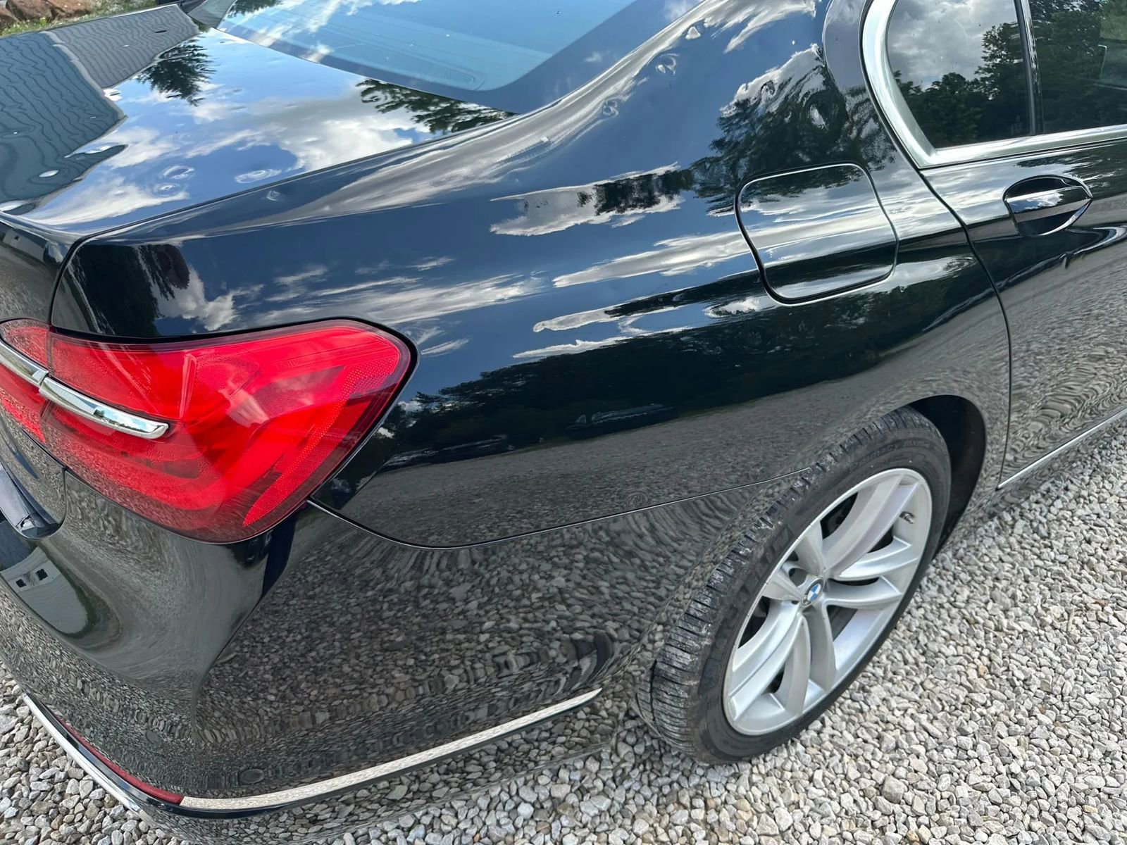Used 2018 BMW 750i xDrive image 16