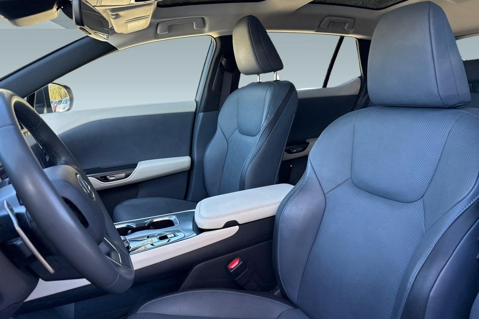 Used 2023 Lexus RZ 450e Premium w/ Technology Package image 18