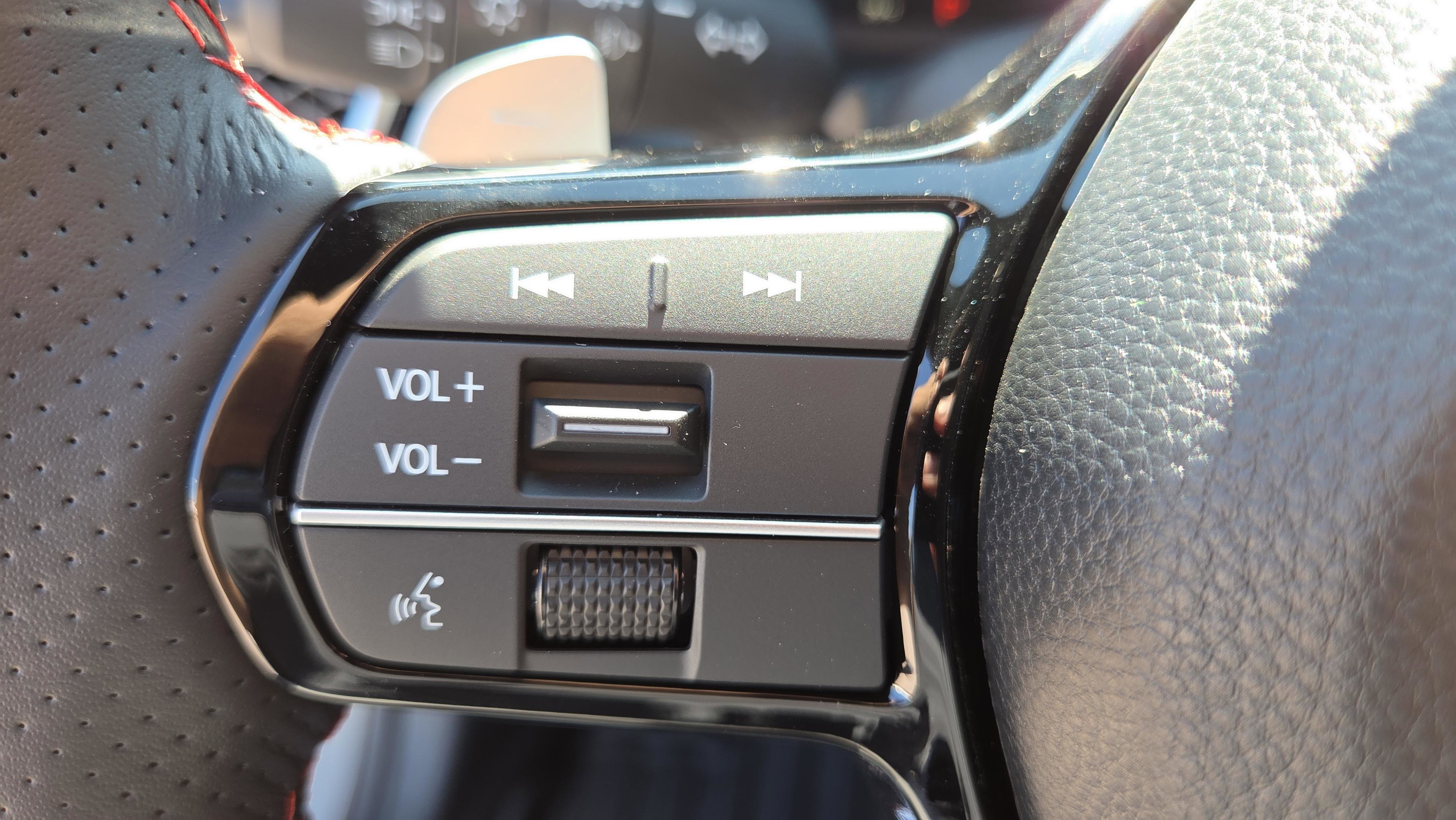 Used 2026 Acura ADX A-Spec image 19