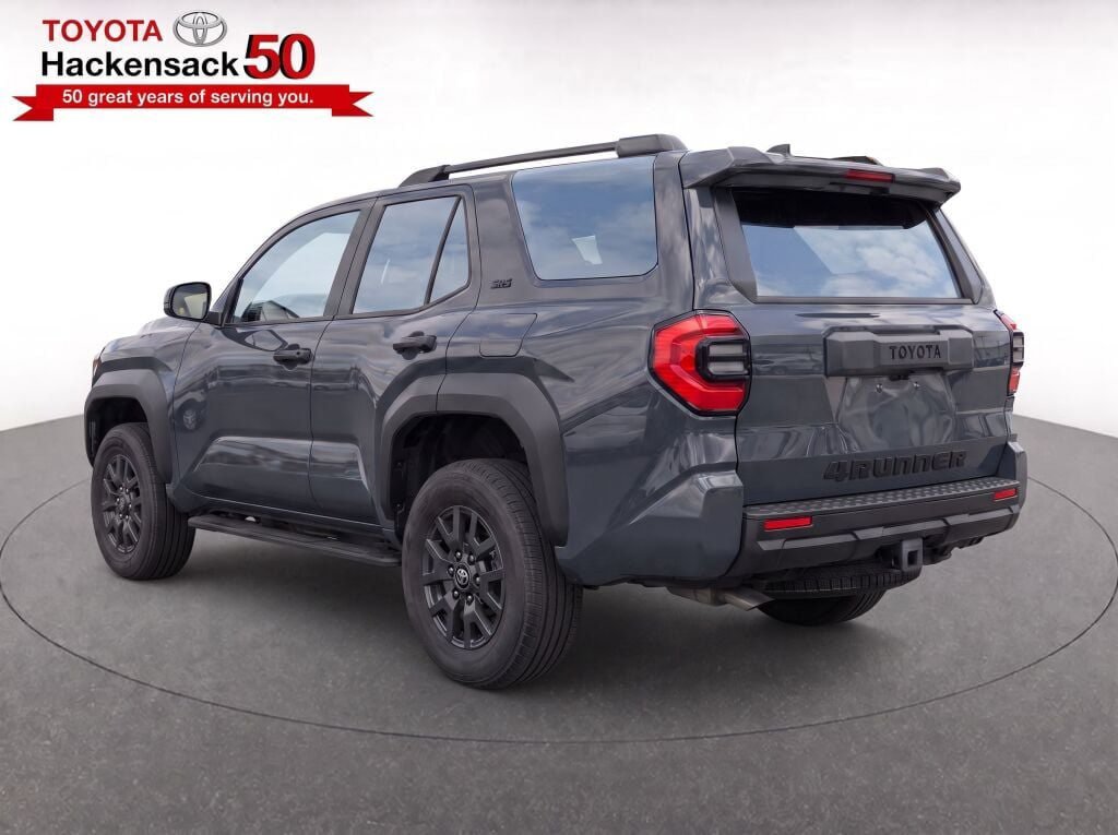 Used 2025 Toyota 4Runner SR5 AWD/4WD image 3