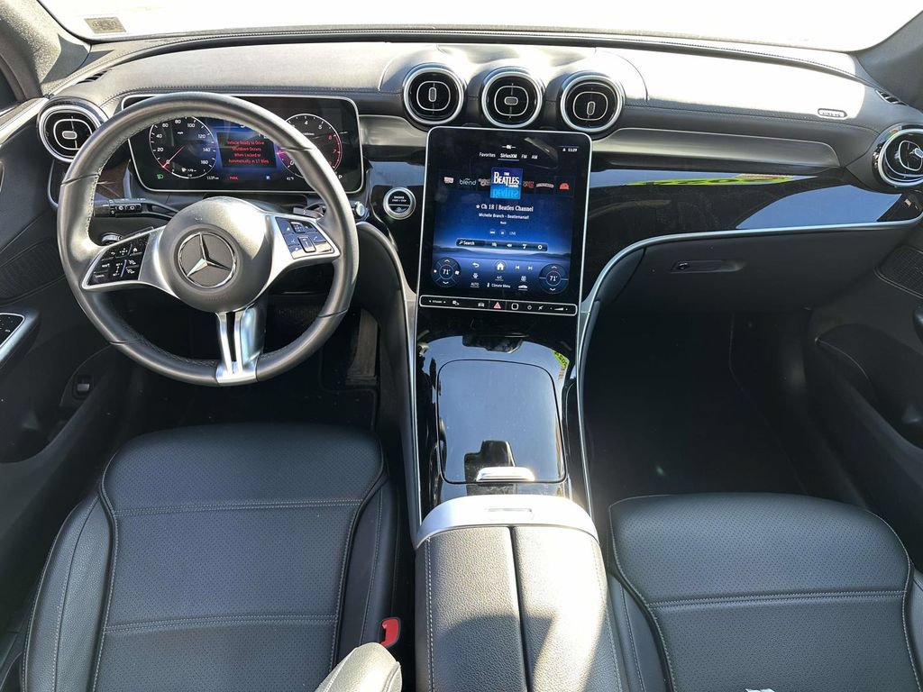 Used 2024 Mercedes-Benz GLC 300 4MATIC image 16