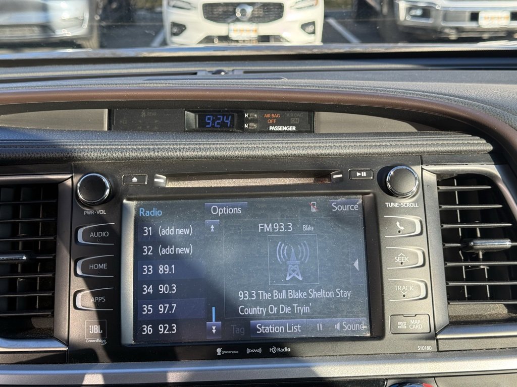 Used 2018 Toyota Highlander Limited image 18