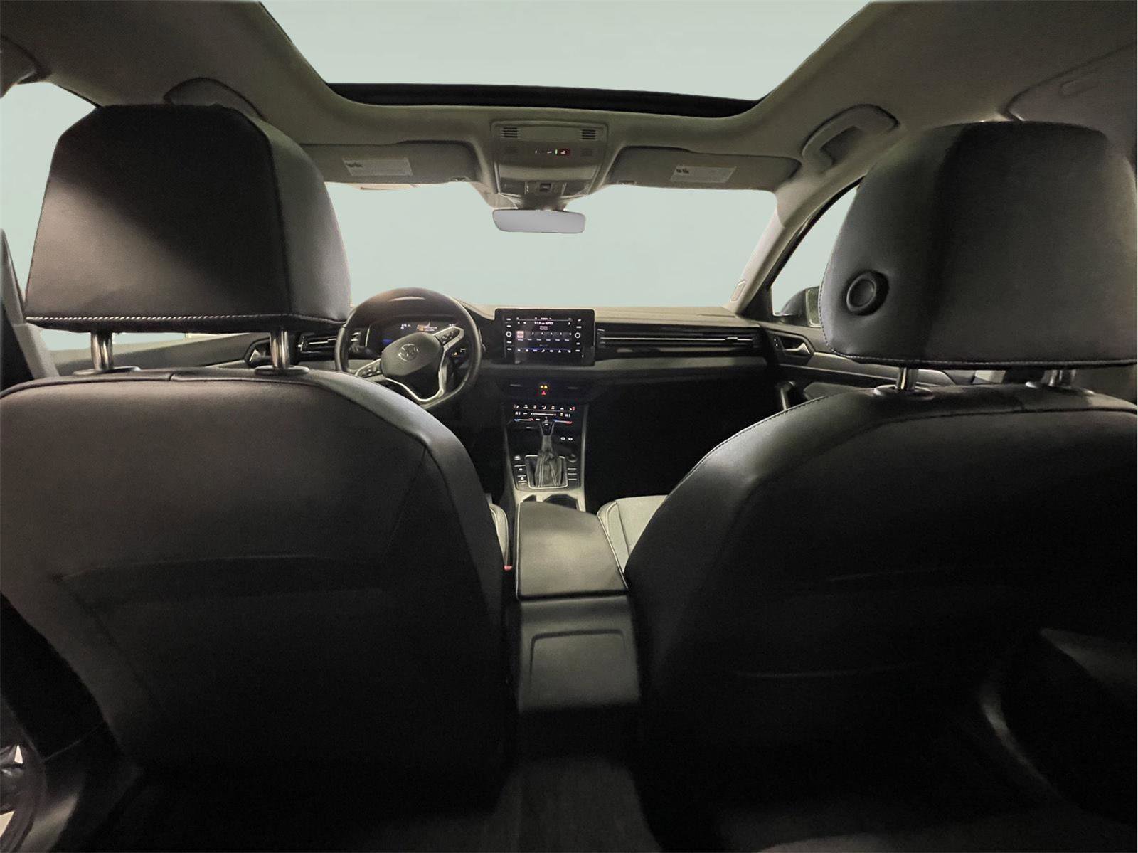 Used 2025 Volkswagen Jetta SE image 16