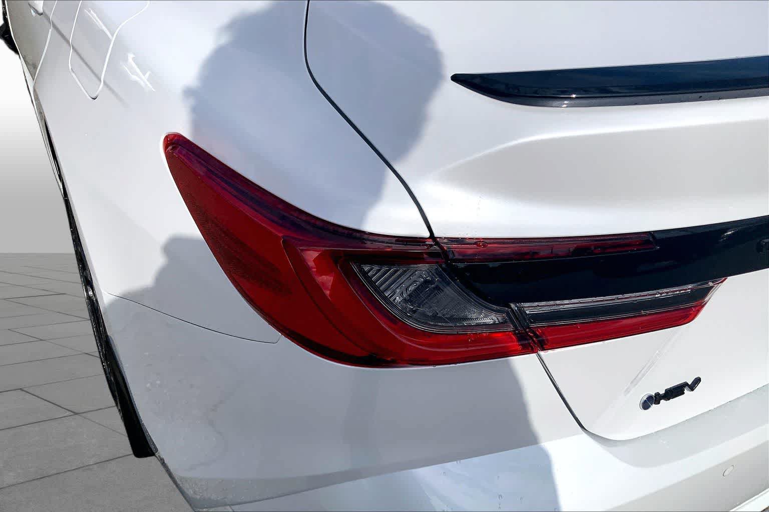 New 2026 Toyota Camry Hybrid FWD image 14