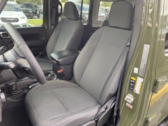 Used 2024 Jeep Wrangler Willys image 12