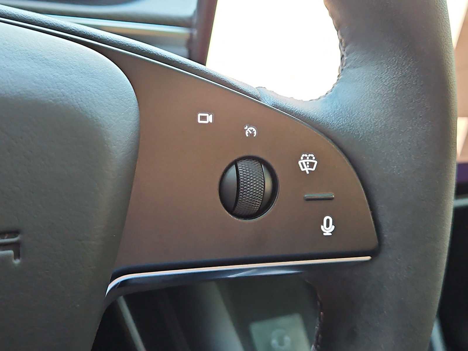 Used 2022 Tesla Model X Plaid image 42